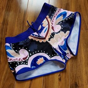 SUMMER SWEET SHORTS - Size M (NWOT)